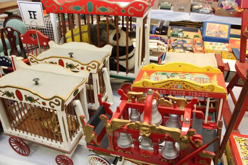 Image for Gallery Auction with Dolls, Toys & Art: 3-7-19