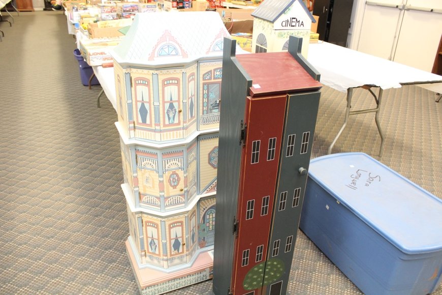 Image for Gallery Auction with Dolls, Toys & Art: 3-7-19