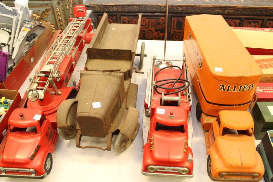 Image for Gallery Auction with Dolls, Toys & Art: 3-7-19