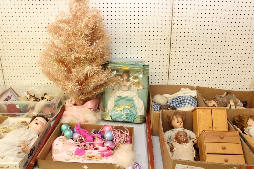 Image for Gallery Auction with Dolls, Toys & Art: 3-7-19