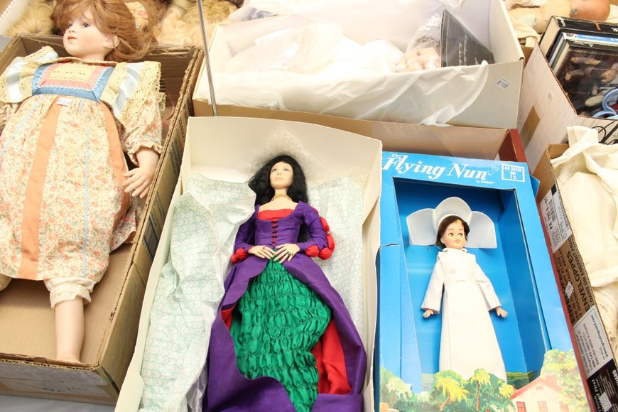 Image for Gallery Auction with Dolls, Toys & Art: 3-7-19