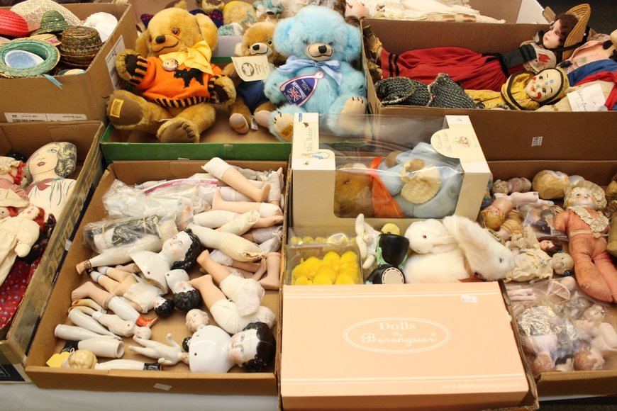 Image for Gallery Auction with Dolls, Toys & Art: 3-7-19