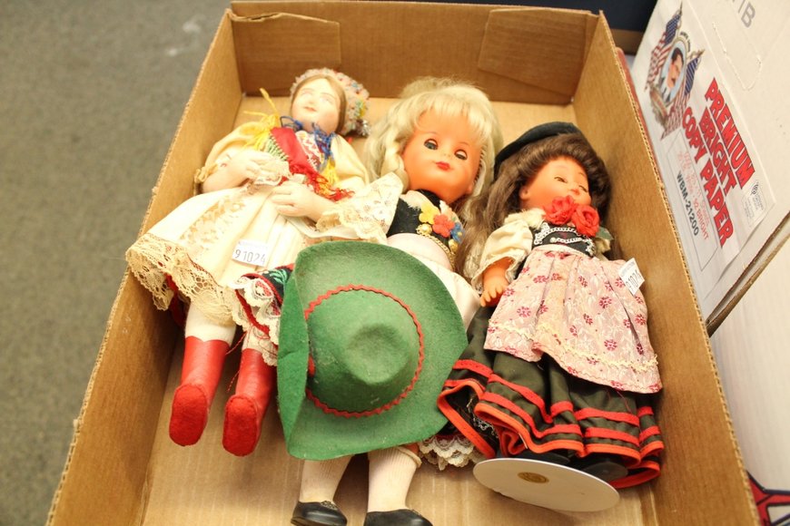 Image for Gallery Auction with Dolls, Toys & Art: 3-7-19