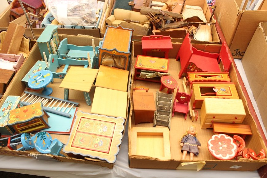 Image for Gallery Auction with Dolls, Toys & Art: 3-7-19