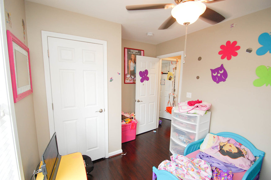 Image for Absolute Real Estate Auction- 3 BR, 1.5 Bath Home Built in 2006, 40203