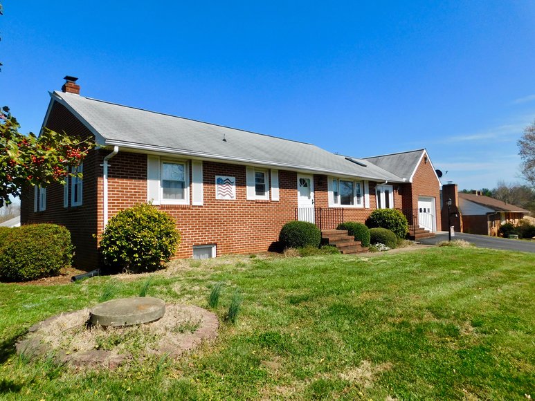 Image for Well built 3 BR/2 BA Brick Home on .83 +/- Acres w/Detached Double Bay Garage/Workshop in Orange County, VA