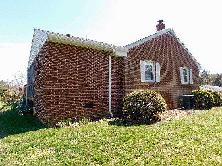 Image for Well built 3 BR/2 BA Brick Home on .83 +/- Acres w/Detached Double Bay Garage/Workshop in Orange County, VA