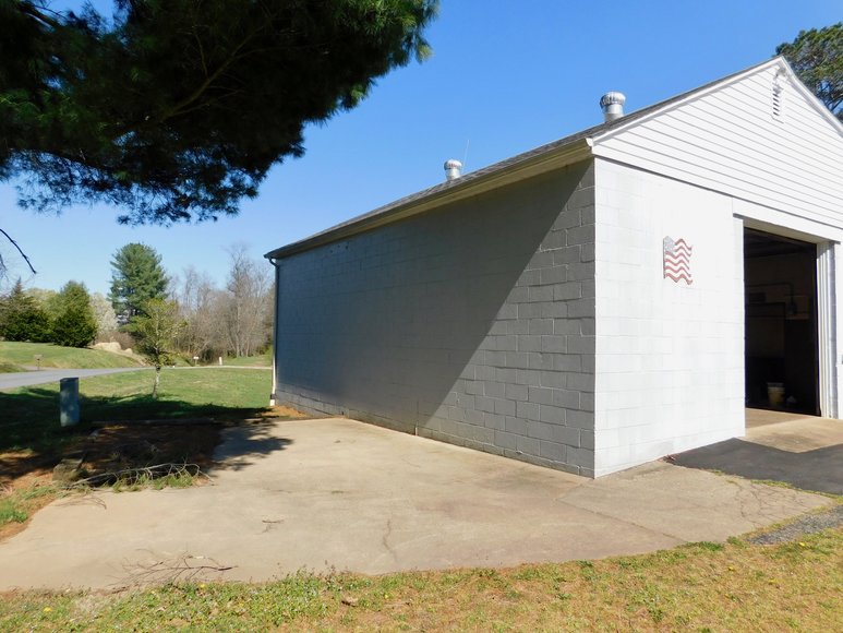 Image for Well built 3 BR/2 BA Brick Home on .83 +/- Acres w/Detached Double Bay Garage/Workshop in Orange County, VA