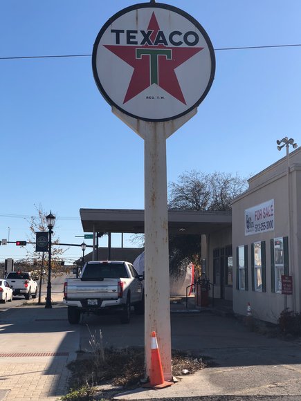 Image for 2019, Apr 20th | Oil and Gas Memorabilia Auction