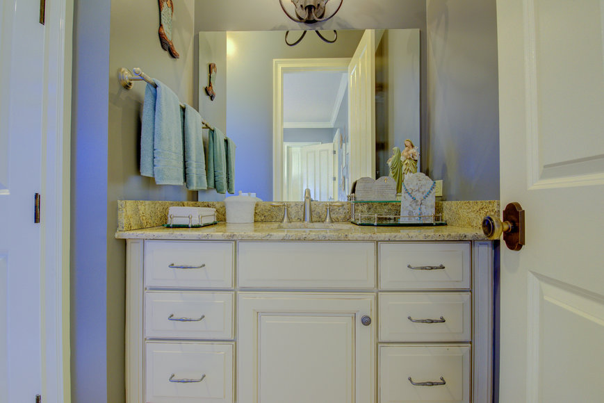 Image for Lexington Manor, Eads TN, Real Estate Auction