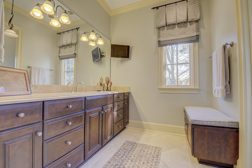 Image for Lexington Manor, Eads TN, Real Estate Auction