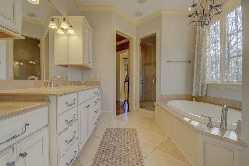 Image for Lexington Manor, Eads TN, Real Estate Auction