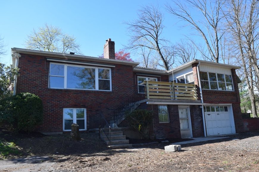 Image for Real Estate Auction - Schwenksville, PA: 5-30-19