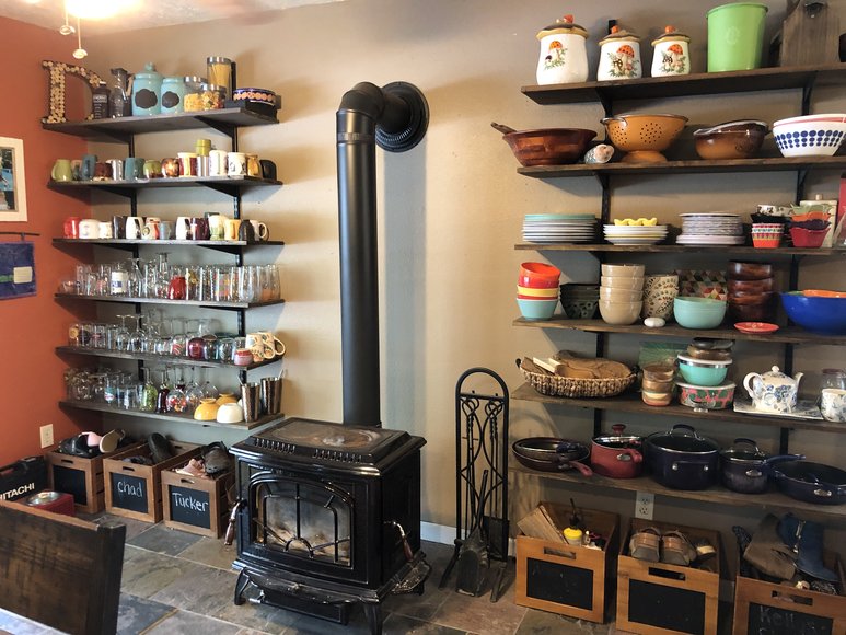 Image for Rustic log cabin on 3 acres