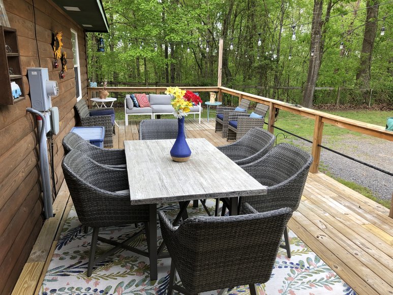 Image for Rustic log cabin on 3 acres