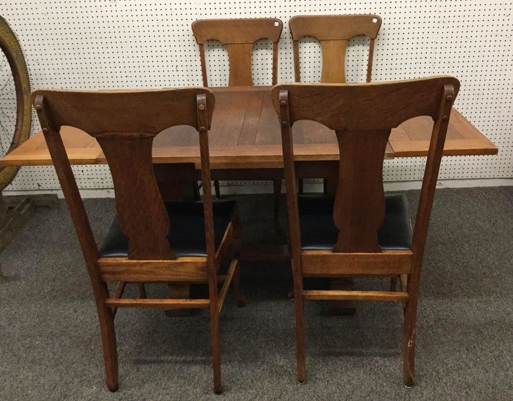 Image for Gallery Auction with Vehicle, Dolls & Doll Parts: 4-25-19