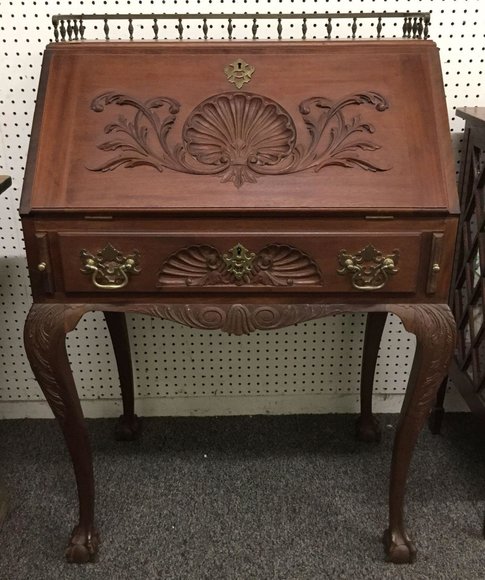 Image for Gallery Auction with Vehicle, Dolls & Doll Parts: 4-25-19