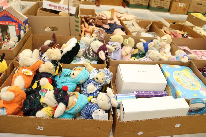 Image for Gallery Auction with Vehicle, Dolls & Doll Parts: 4-25-19