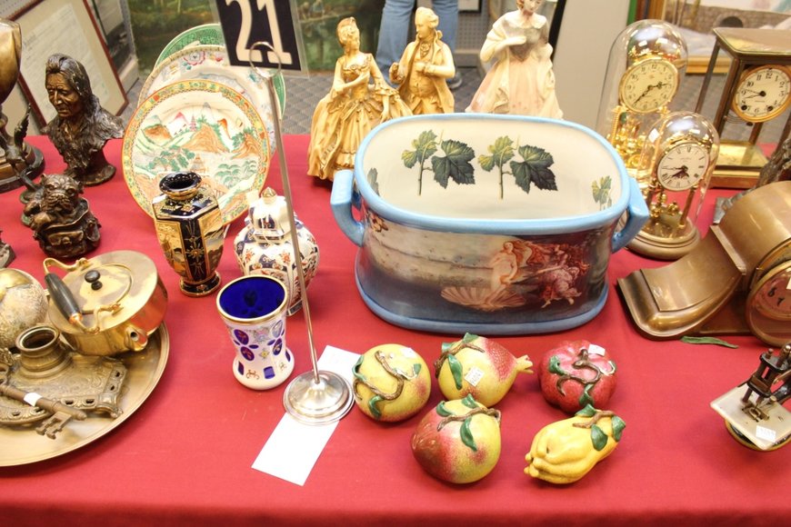 Image for Gallery Auction with Toys, Trucks and Nostalgic Items: 5-9-19