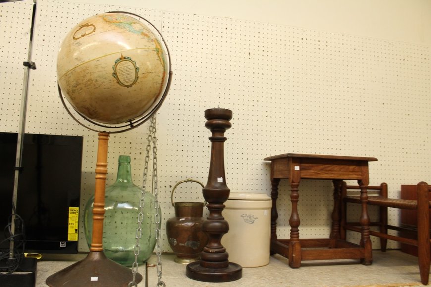 Image for Gallery Auction with Toys, Trucks and Nostalgic Items: 5-9-19