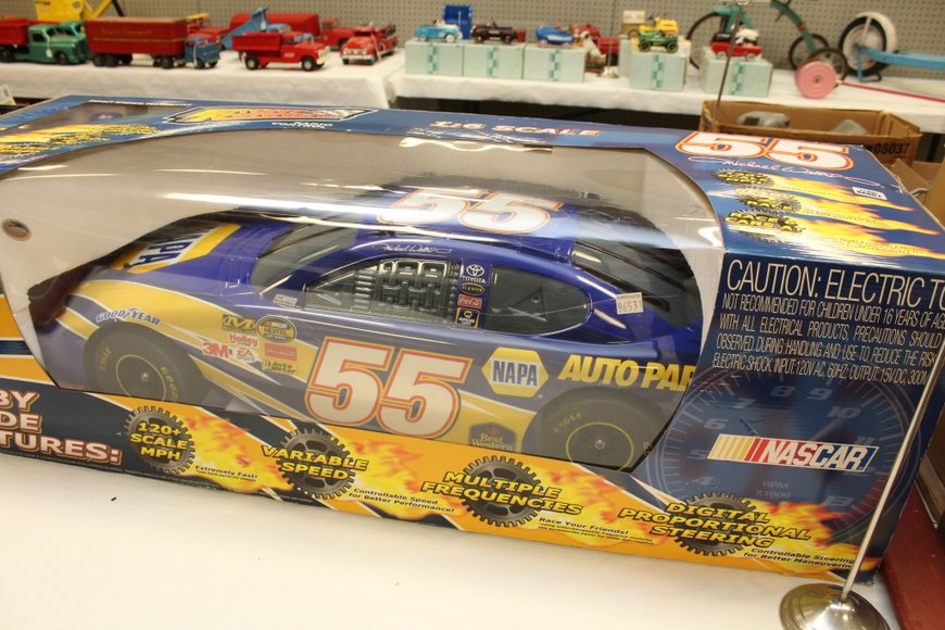 Image for Gallery Auction with Toys, Trucks and Nostalgic Items: 5-9-19