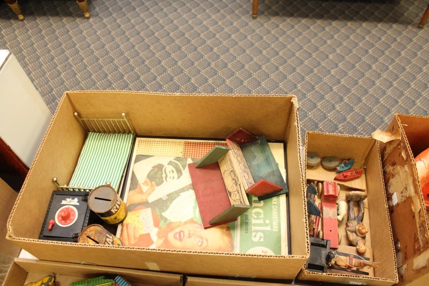 Image for Gallery Auction with Toys, Trucks and Nostalgic Items: 5-9-19