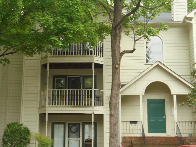 Image for UNDER CONTRACT~REAL ESTATE AUCTION (2/BR 2/BA Upper Level Condo)  