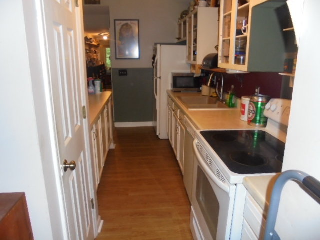 Image for UNDER CONTRACT~REAL ESTATE AUCTION (2/BR 2/BA Upper Level Condo)  