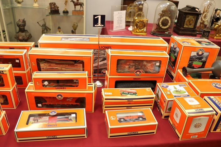 Image for Lionel Trains and Accessories - Offline Lots: 5-16-19