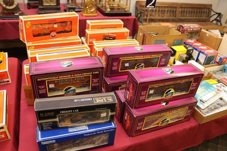 Image for Lionel Trains and Accessories - Offline Lots: 5-16-19