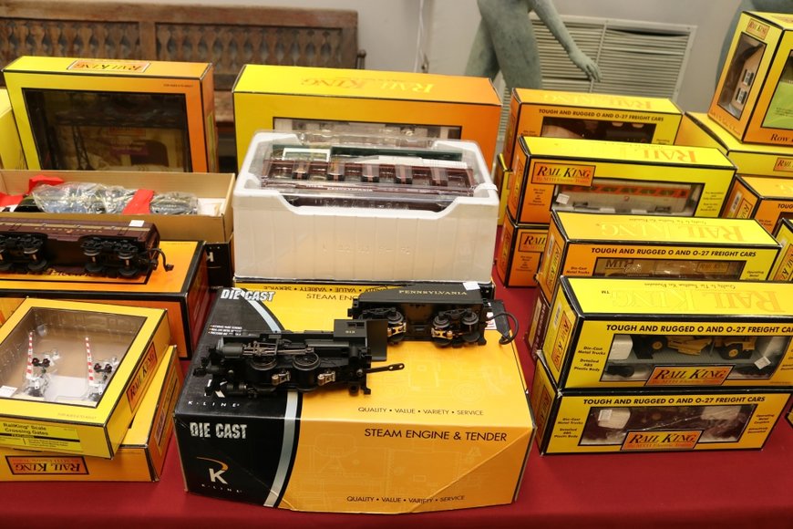 Image for Lionel Trains and Accessories - Offline Lots: 5-16-19