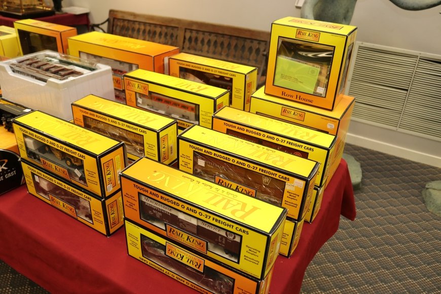 Image for Lionel Trains and Accessories - Offline Lots: 5-16-19