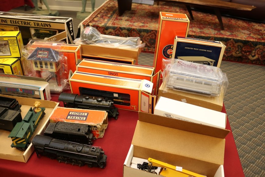 Image for Lionel Trains and Accessories - Offline Lots: 5-16-19