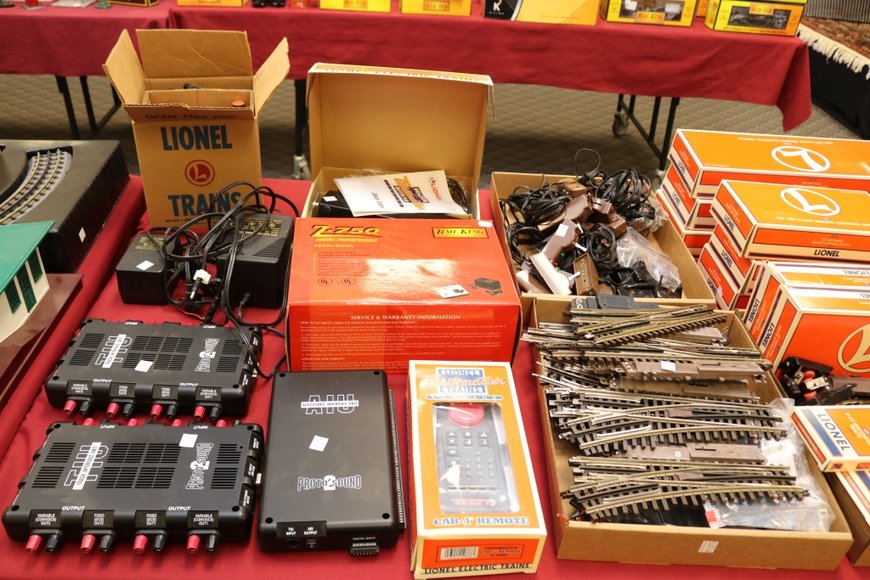 Image for Lionel Trains and Accessories - Offline Lots: 5-16-19