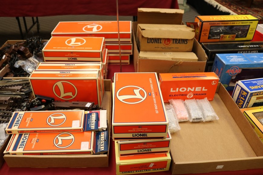 Image for Lionel Trains and Accessories - Offline Lots: 5-16-19