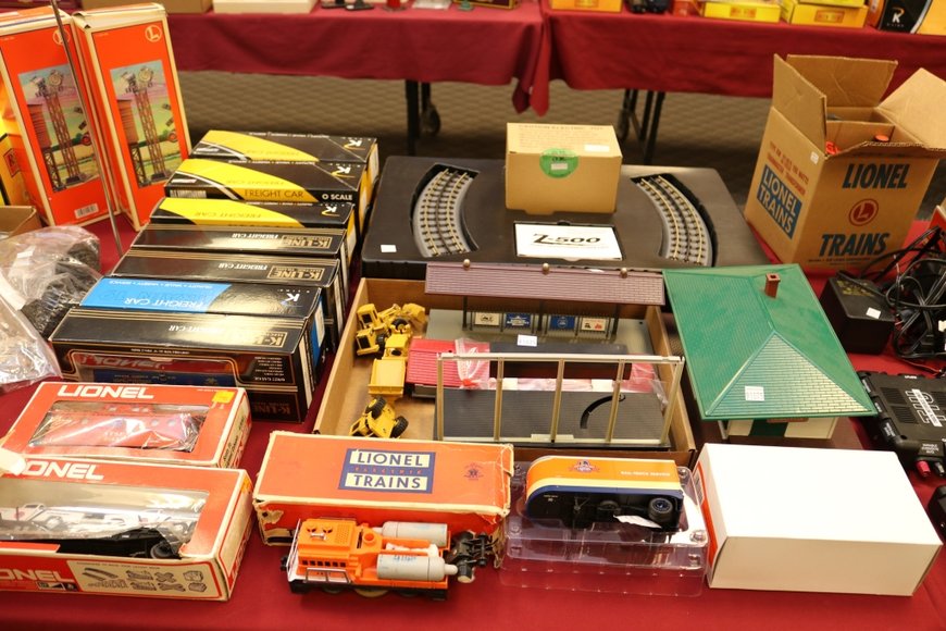 Image for Lionel Trains and Accessories - Offline Lots: 5-16-19
