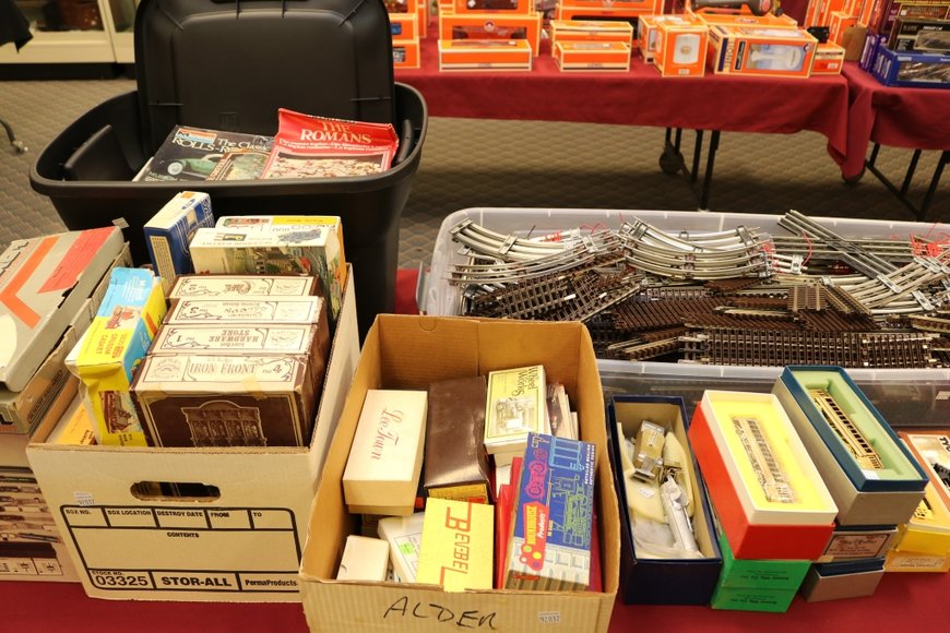 Image for Lionel Trains and Accessories - Offline Lots: 5-16-19