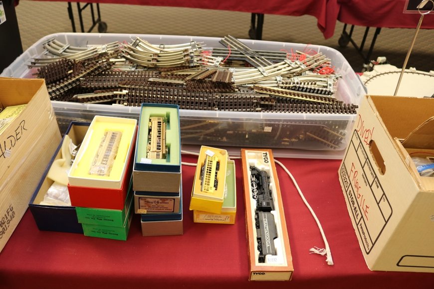 Image for Lionel Trains and Accessories - Offline Lots: 5-16-19