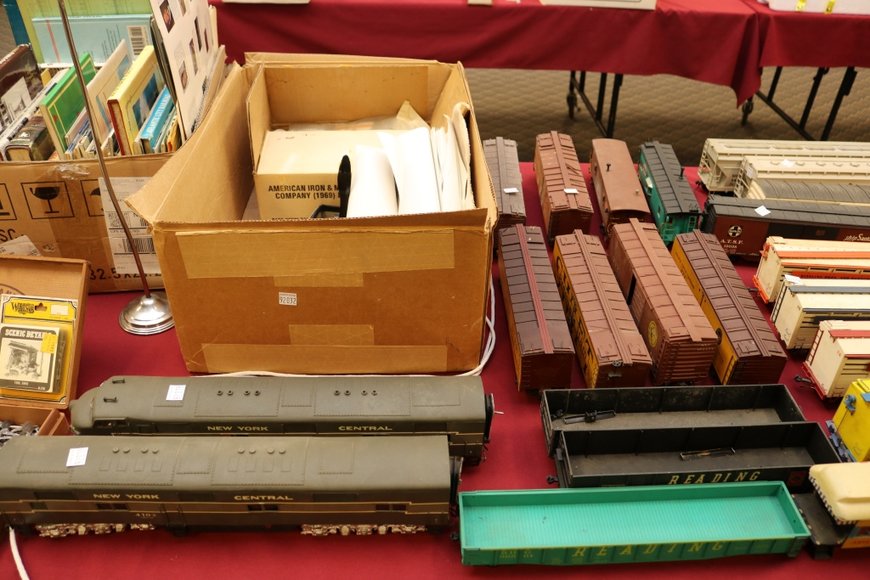 Image for Lionel Trains and Accessories - Offline Lots: 5-16-19