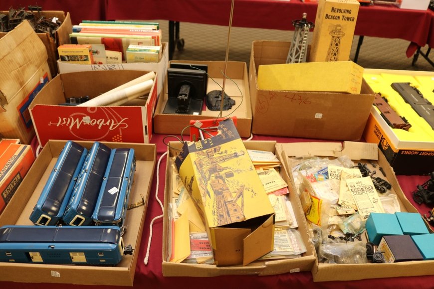 Image for Lionel Trains and Accessories - Offline Lots: 5-16-19