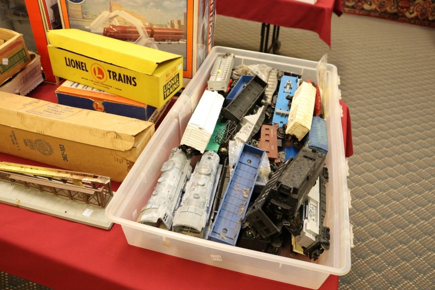Image for Lionel Trains and Accessories - Offline Lots: 5-16-19