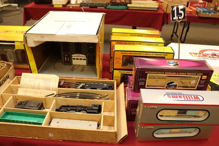 Image for Lionel Trains and Accessories - Offline Lots: 5-16-19