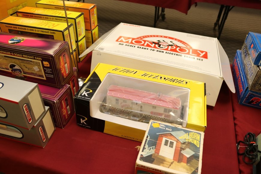 Image for Lionel Trains and Accessories - Offline Lots: 5-16-19