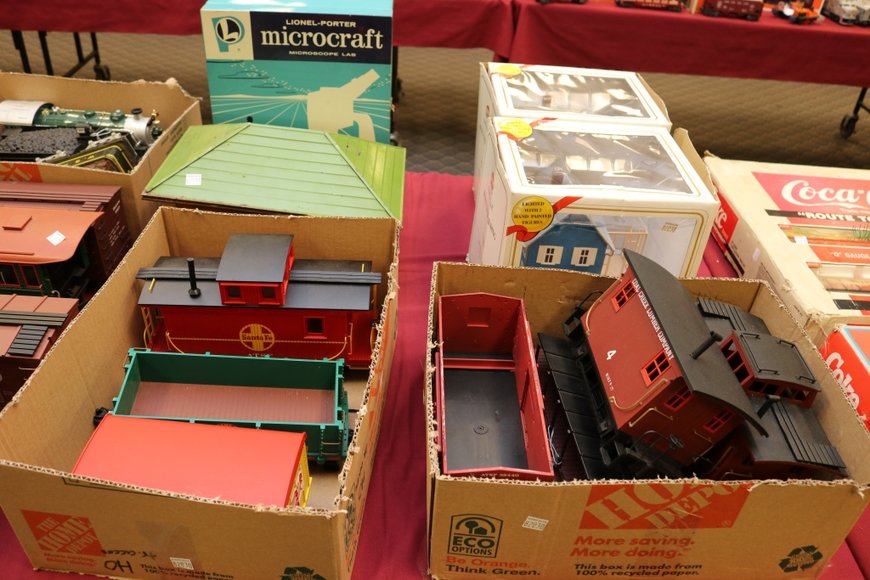 Image for Lionel Trains and Accessories - Offline Lots: 5-16-19