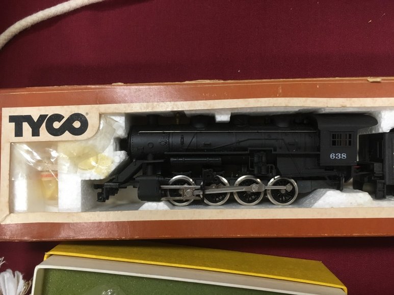 Image for Lionel Trains and Accessories - Offline Lots: 5-16-19