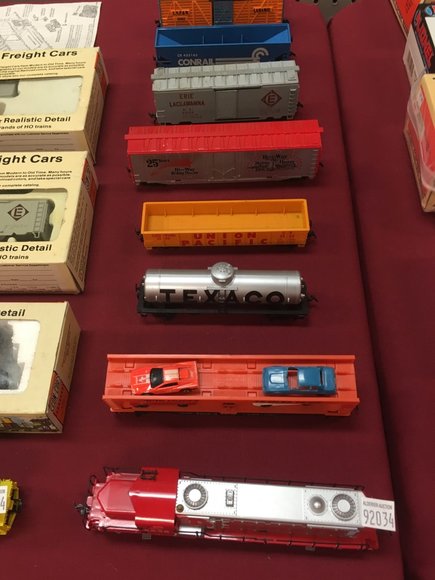 Image for Lionel Trains and Accessories - Offline Lots: 5-16-19