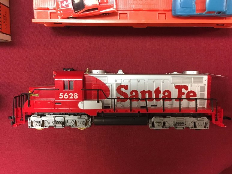 Image for Lionel Trains and Accessories - Offline Lots: 5-16-19