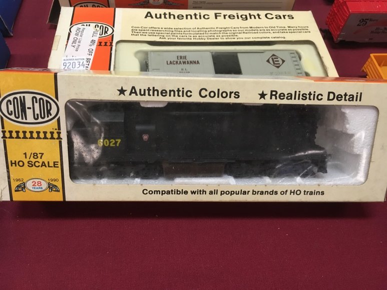 Image for Lionel Trains and Accessories - Offline Lots: 5-16-19