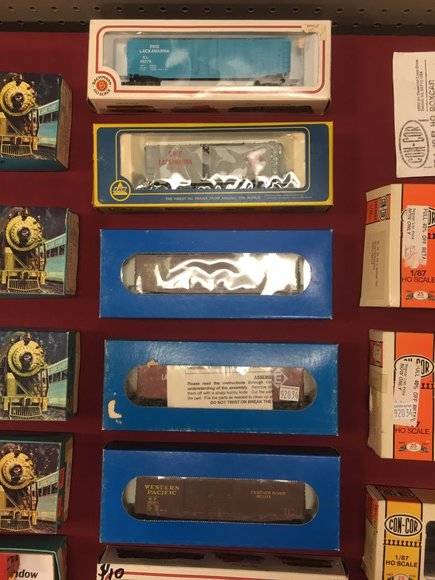 Image for Lionel Trains and Accessories - Offline Lots: 5-16-19