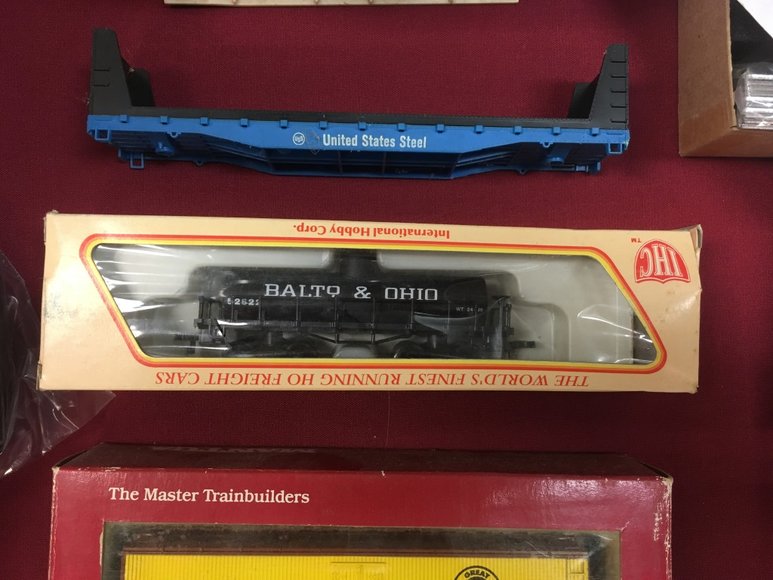 Image for Lionel Trains and Accessories - Offline Lots: 5-16-19